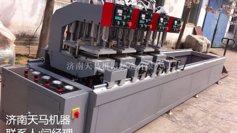 汽车制造中的机器人焊接工作站：如何提升效率与精度**